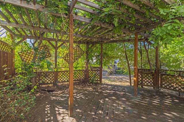 1902 Esplanade Avenue, Klamath Falls, OR 97601