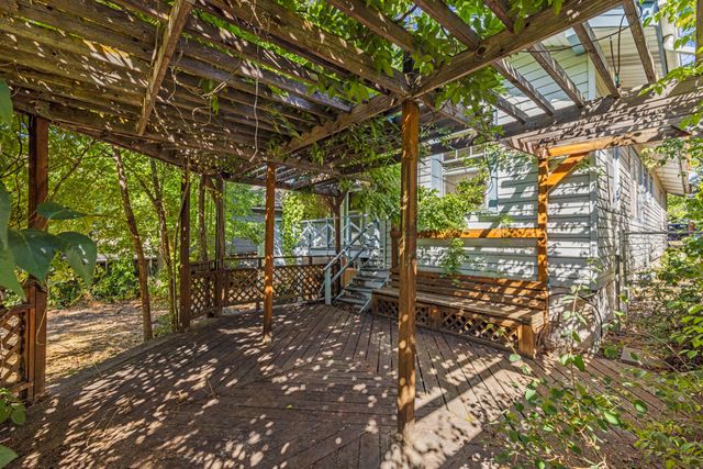 1902 Esplanade Avenue, Klamath Falls, OR 97601