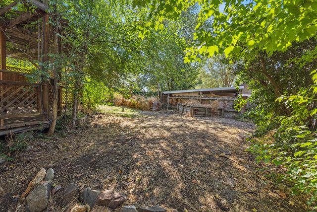 1902 Esplanade Avenue, Klamath Falls, OR 97601