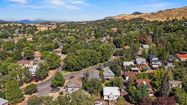 1902 Esplanade Avenue, Klamath Falls, OR 97601