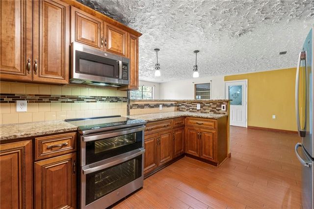 1885 North SW Drive, Atlanta, GA 30331