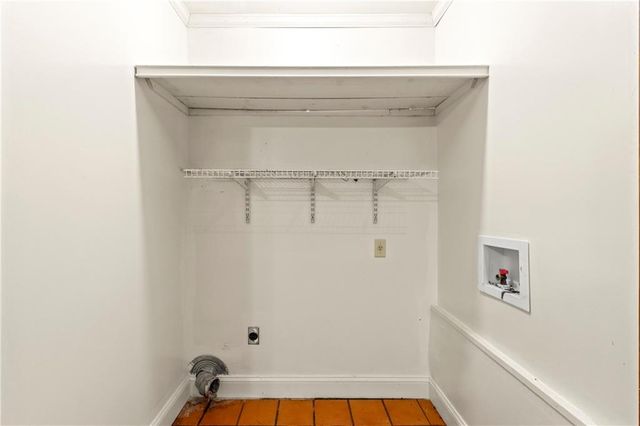 1885 North SW Drive, Atlanta, GA 30331