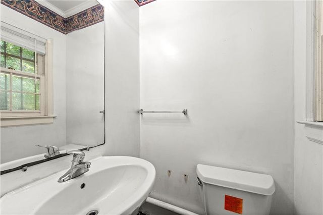 1885 North SW Drive, Atlanta, GA 30331