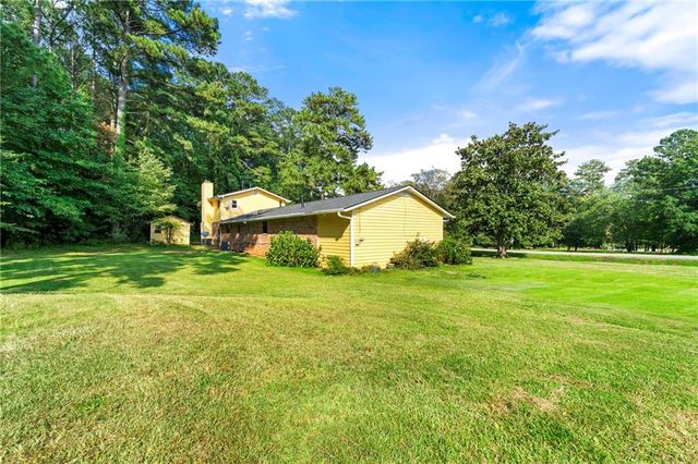 1885 North SW Drive, Atlanta, GA 30331