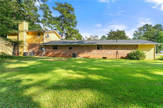 1885 North SW Drive, Atlanta, GA 30331