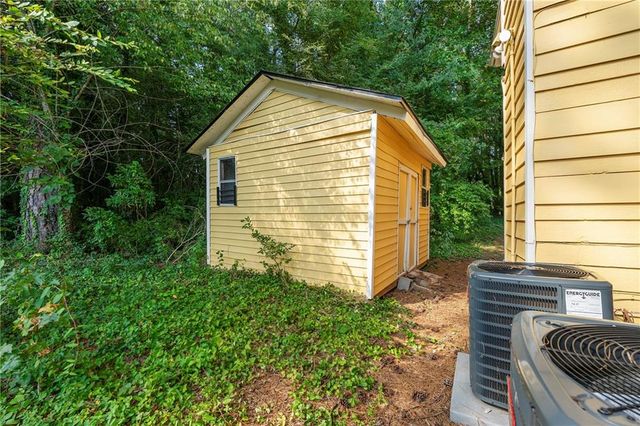 1885 North SW Drive, Atlanta, GA 30331