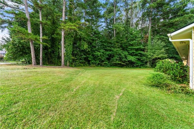 1885 North SW Drive, Atlanta, GA 30331