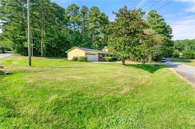 1885 North SW Drive, Atlanta, GA 30331