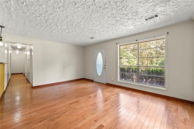 1885 North SW Drive, Atlanta, GA 30331