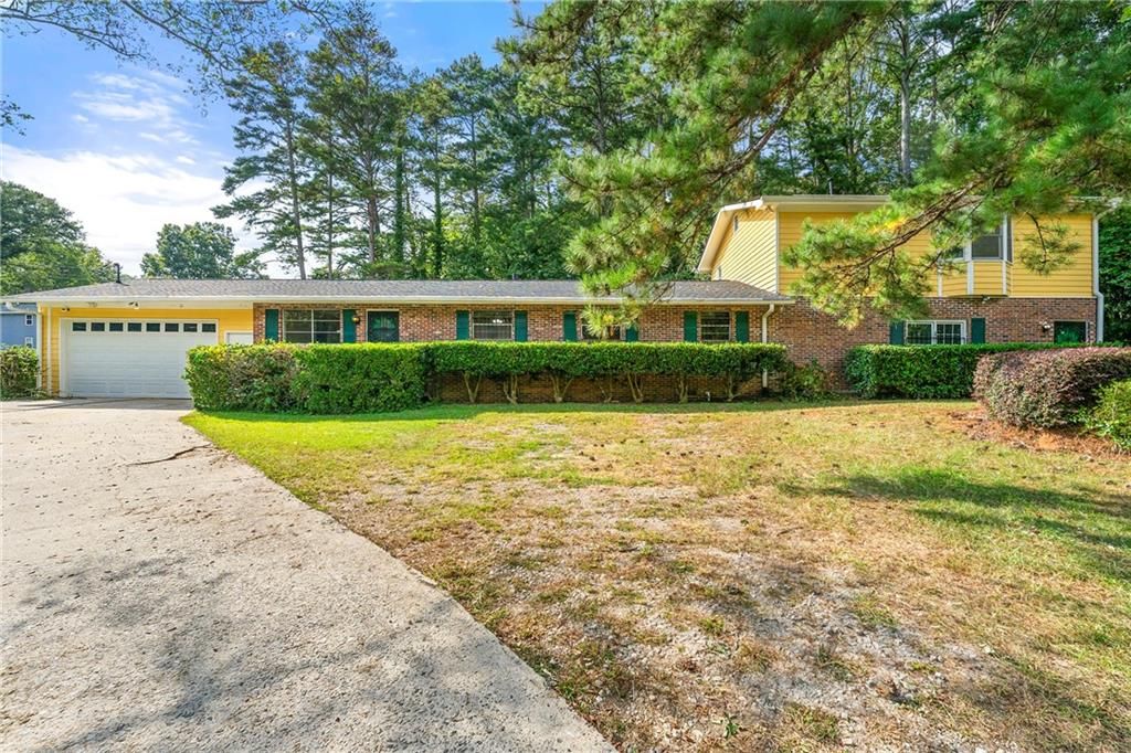 1885 North SW Drive, Atlanta, GA 30331