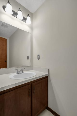 5875 Parkbridge Lane, Dublin, OH 43016