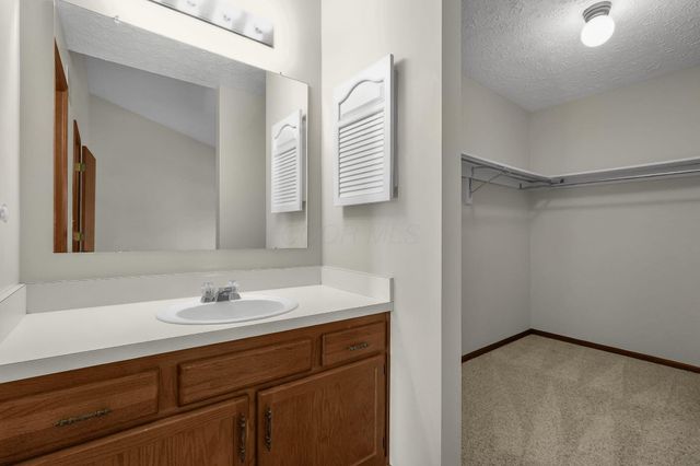 5875 Parkbridge Lane, Dublin, OH 43016