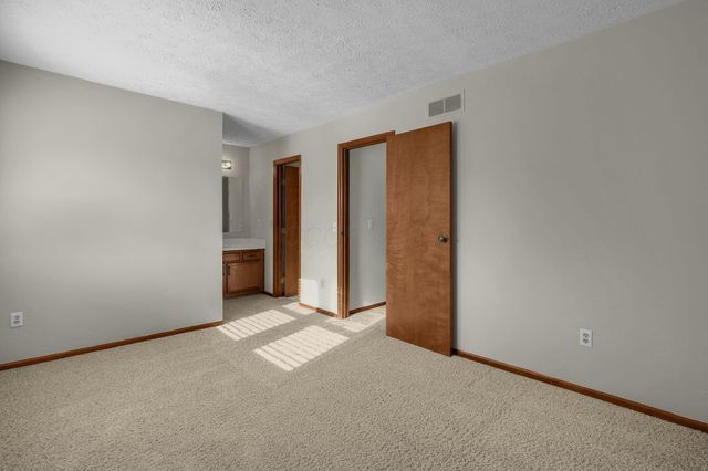 5875 Parkbridge Lane, Dublin, OH 43016