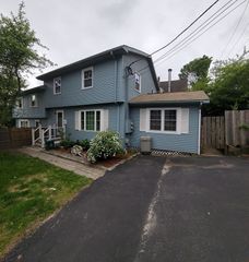 37 Ekman St, Worcester, MA 01607