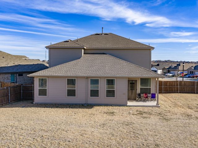 186 Dogwood Avenue, Rhome, TX 76078