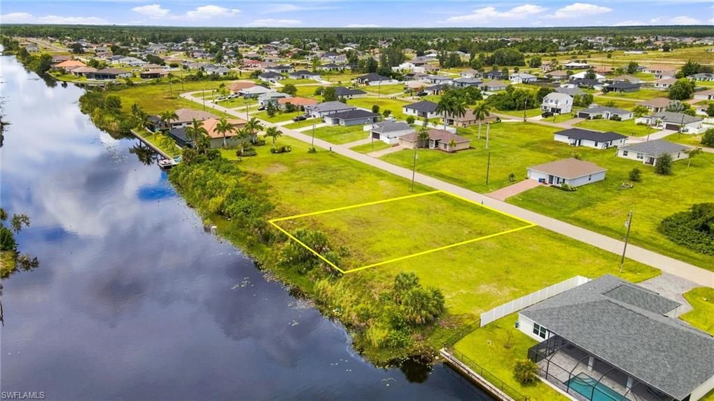 1250 NE 40th ST, CAPE CORAL, FL 33909 — photo 2