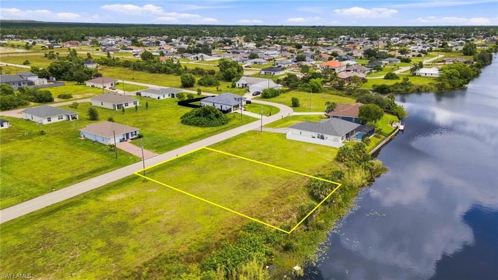 1250 NE 40th ST, CAPE CORAL, FL 33909 — photo 3