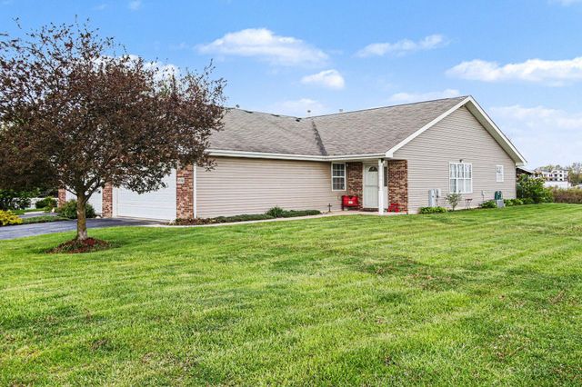 9096 Carolina Court, Merrillville, IN 46410