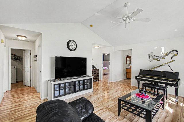9096 Carolina Court, Merrillville, IN 46410