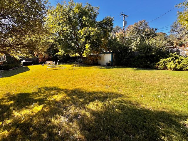 1403 Amarillo Street, Plainview, TX 79072