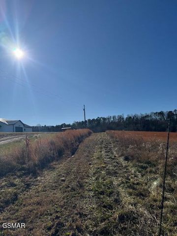 194 County Line Road, Dandridge, TN 37725