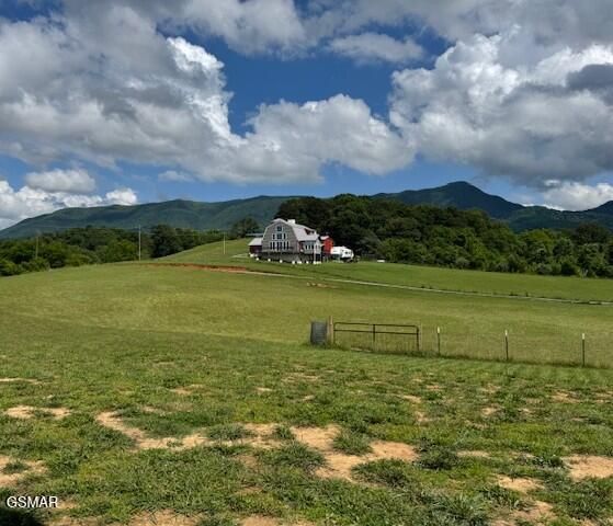 194 County Line Road, Dandridge, TN 37725