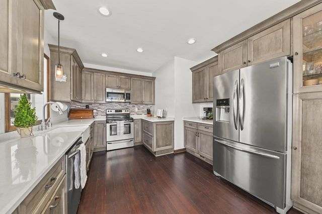 8152 Stickney AVENUE, Wauwatosa, WI 53213