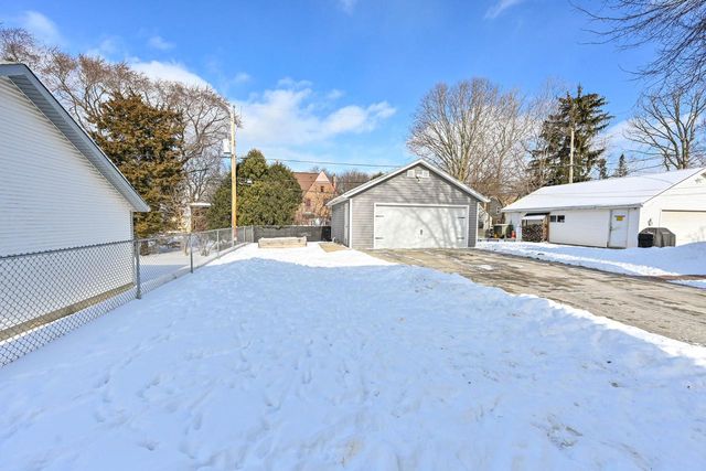 8152 Stickney AVENUE, Wauwatosa, WI 53213