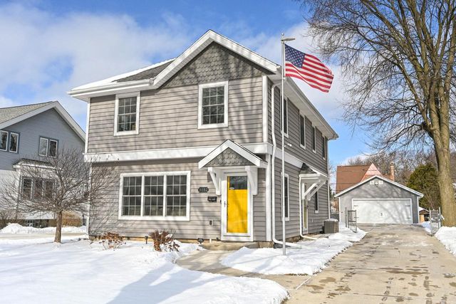 8152 Stickney AVENUE, Wauwatosa, WI 53213