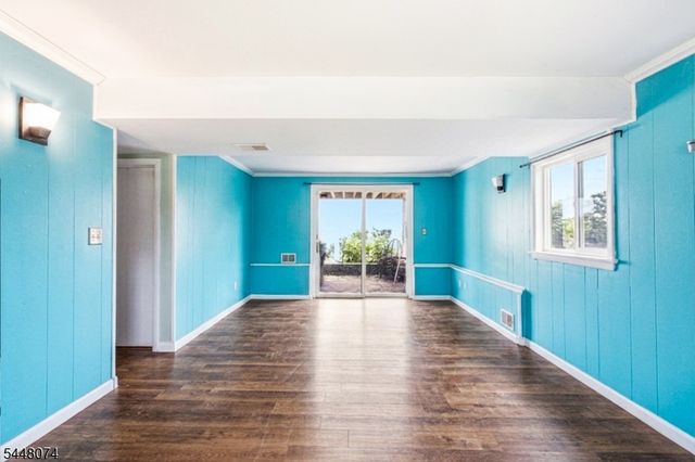 2 Scenic Dr, Green Twp., NJ 07821