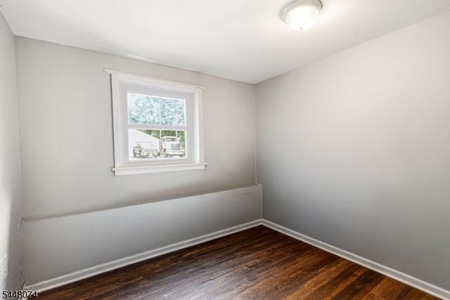 2 Scenic Dr, Green Twp., NJ 07821
