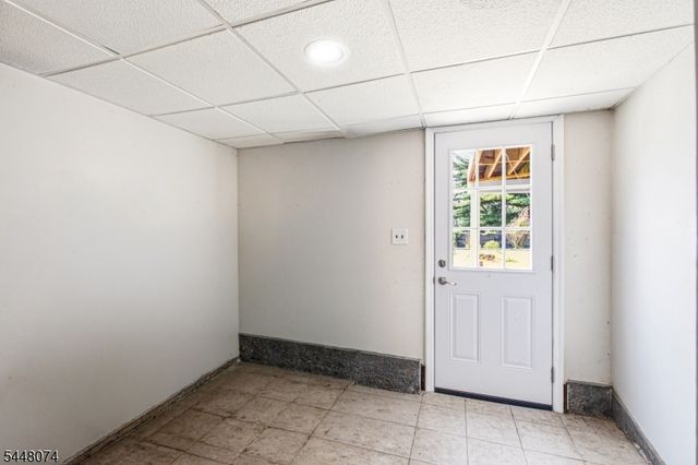 2 Scenic Dr, Green Twp., NJ 07821