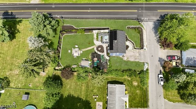 2 Scenic Dr, Green Twp., NJ 07821