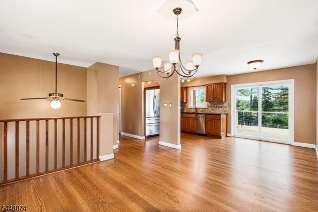 2 Scenic Dr, Green Twp., NJ 07821