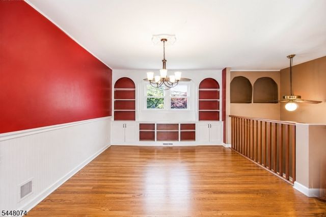 2 Scenic Dr, Green Twp., NJ 07821