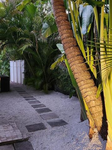 5760 NE 27TH Avenue B, Fort Lauderdale, FL 33308