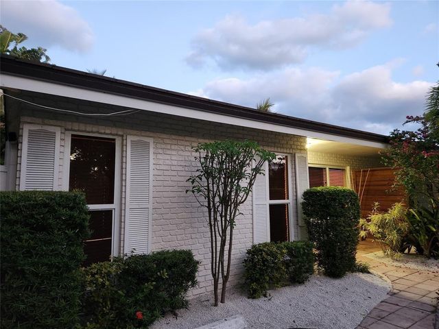 5760 NE 27TH Avenue B, Fort Lauderdale, FL 33308