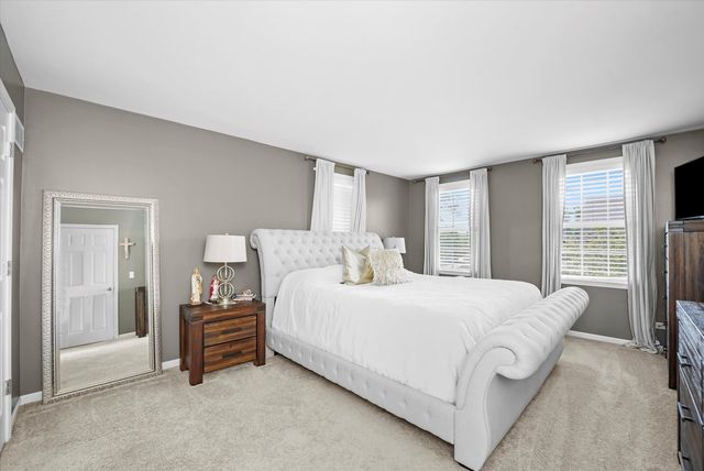 1718 Maple Park Lane, Aurora, IL 60504