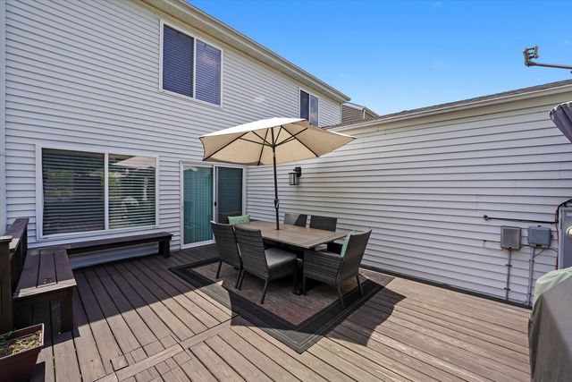 1718 Maple Park Lane, Aurora, IL 60504