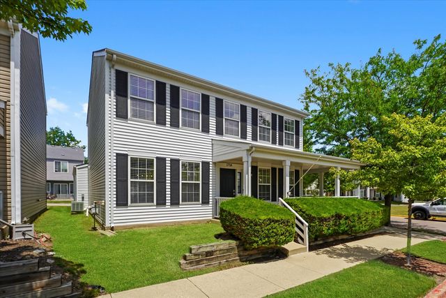 1718 Maple Park Lane, Aurora, IL 60504
