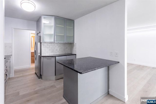 1600 Parker Avenue 20A, Fort Lee, NJ 07024