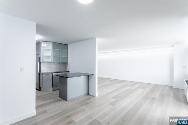 1600 Parker Avenue 20A, Fort Lee, NJ 07024