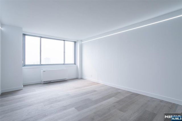 1600 Parker Avenue 20A, Fort Lee, NJ 07024