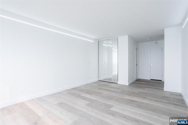 1600 Parker Avenue 20A, Fort Lee, NJ 07024