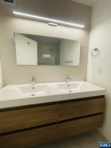 1600 Parker Avenue 20A, Fort Lee, NJ 07024
