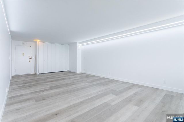 1600 Parker Avenue 20A, Fort Lee, NJ 07024