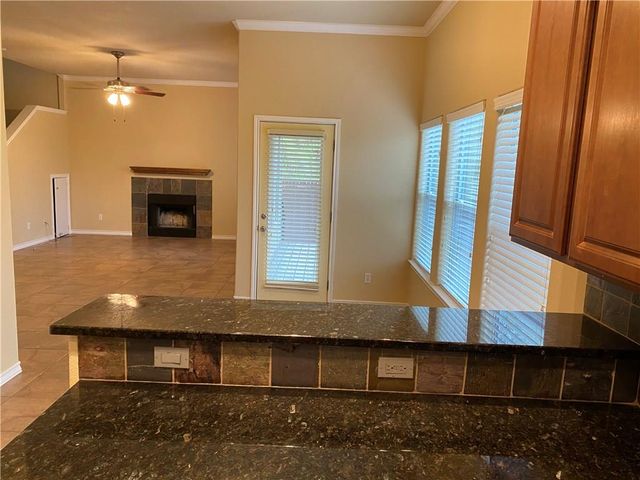 2670 Crazyhorse PASS, Austin, TX 78734