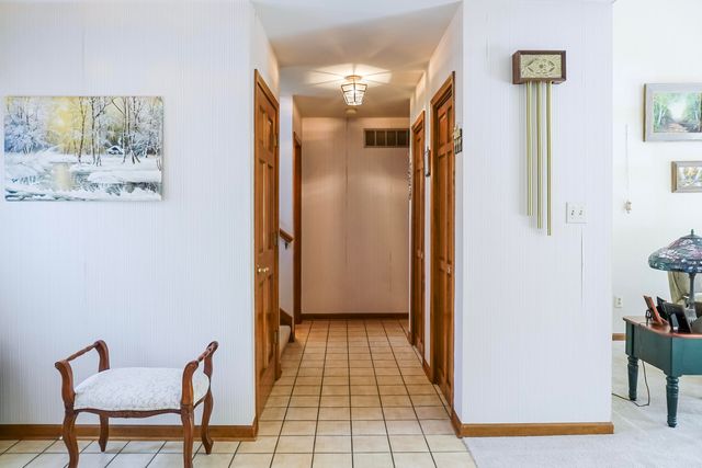 8735 Hanley Lane, Crown Point, IN 46307