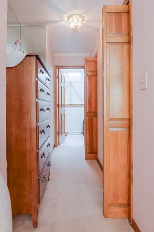 8735 Hanley Lane, Crown Point, IN 46307