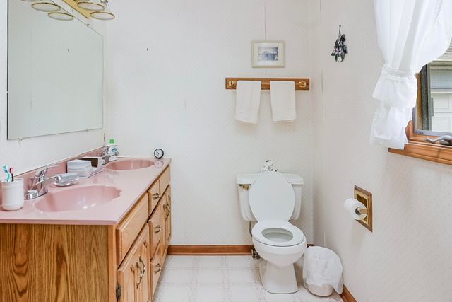 8735 Hanley Lane, Crown Point, IN 46307